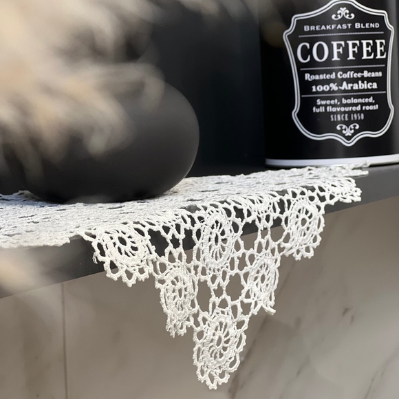 Hand Knit Diamond Floral Doily Tablecloth, Tablecloth Crocheted, Embroidered - Picture 6 of 8